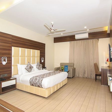 Hotel Moments Lucknow Esterno foto