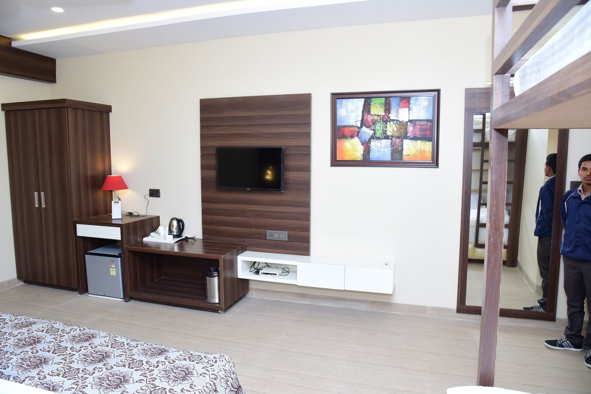Hotel Moments Lucknow Esterno foto