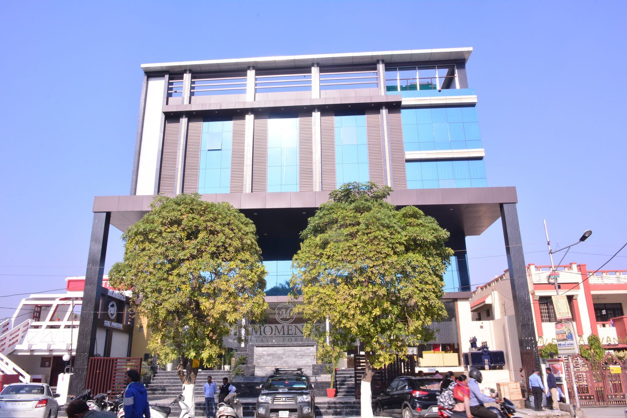 Hotel Moments Lucknow Esterno foto