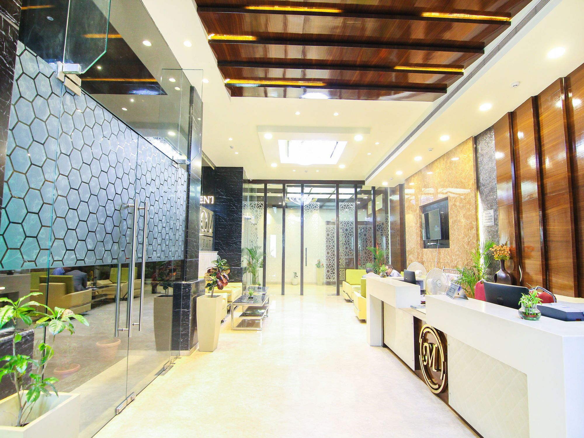 Hotel Moments Lucknow Esterno foto