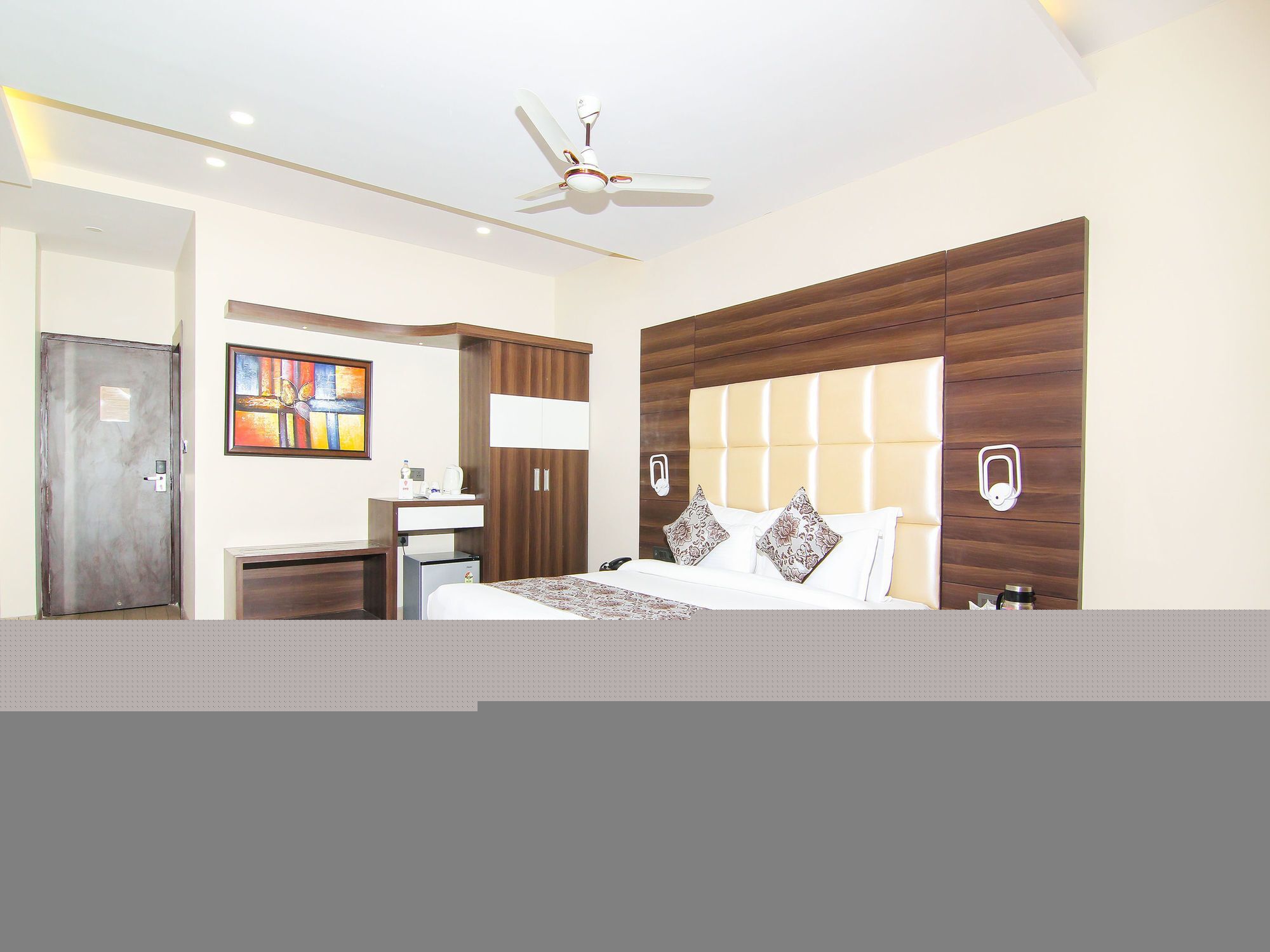 Hotel Moments Lucknow Esterno foto
